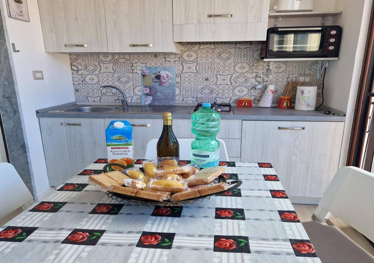 Casa Vacanze Mareluna Аджерола Екстериор снимка