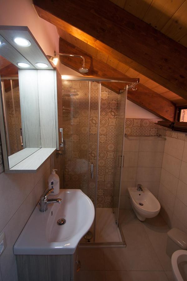 Casa Vacanze Mareluna Аджерола Екстериор снимка
